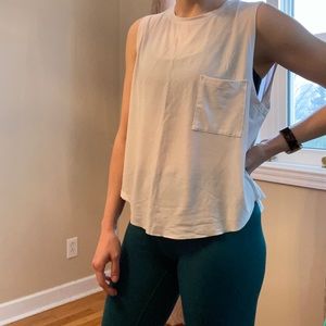 GapFit Muscle Tee - Size M